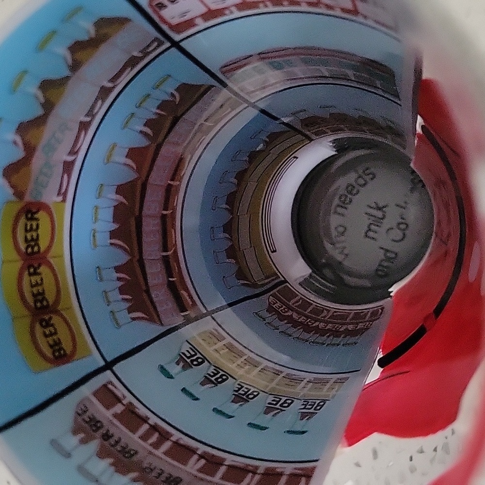 Lolita "Who Needs Milk and Cookies" Santa Claus  Beer Glass 16oz - Picture 5 of 6